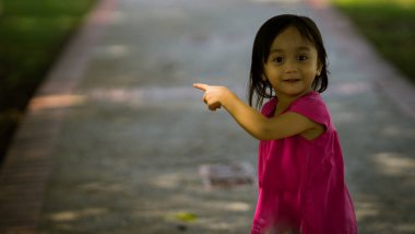 Parktaki Asyalı tatlı kız..