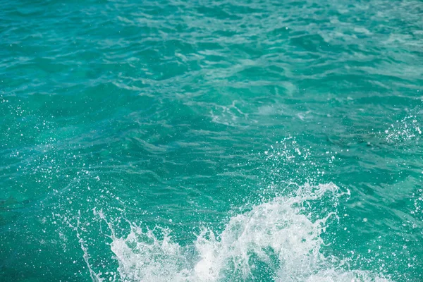 Riesiges Spritzwasser Meer Von Menschen Die Ins Wasser Fallen Abstrakte — Stockfoto
