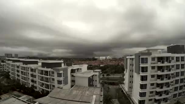 马来西亚邦尼 2020年4月26日 乌云密布 这个城市日日夜夜下着大雨 时光流逝 — 图库视频影像