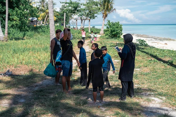 Semporna, Malezya - 26 Kasım 2019: Sibuan Adası, Semporna, Borneo, Sabah, Malezya.