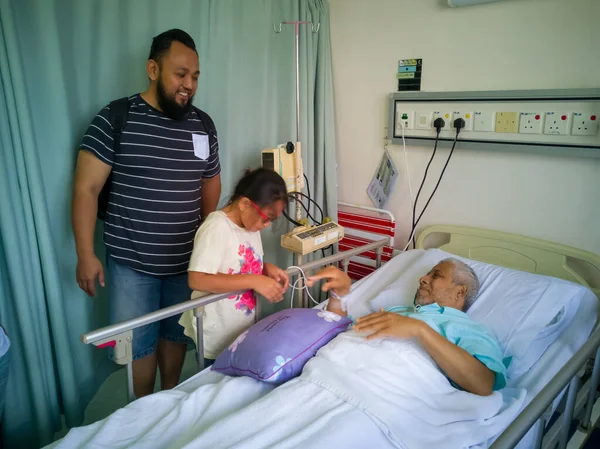 马来西亚槟城 2019年11月4日 在医院探望家人 — 图库照片