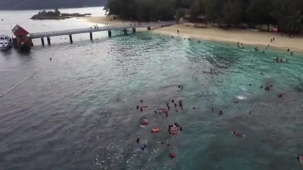 Redang Malaezia Aproximativ 2018 Vedere Aeriană Turiștilor Locali Snorkeling Apropierea — Videoclip de stoc