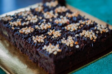 Çikolatalı Kek Brownie Squares 'in yakın görüntüsü Çikolatalı Nutella ve Cevizli