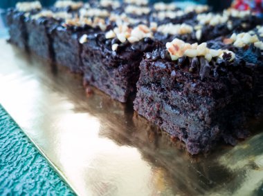 Çikolatalı Kek Brownie Squares 'in yakın görüntüsü Çikolatalı Nutella ve Cevizli