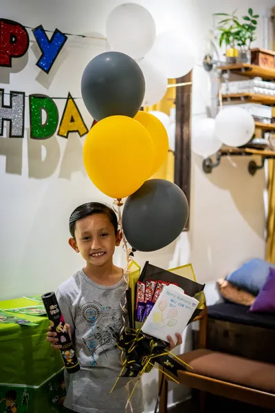 マレーシアのセランゴール州 2019年8月8日 パーティーで誕生日を祝うかわいいアジアの男の子 — ストック写真