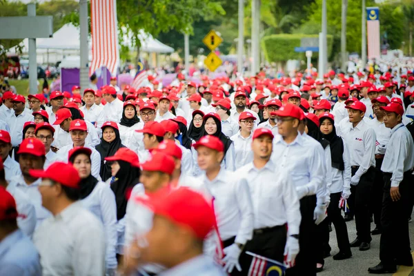 マレーシアのプトラジャヤ 8月2019 62マレーシア独立記念日パレード中の若者たち8月に31 2019 Dataran Putrajaya — ストック写真