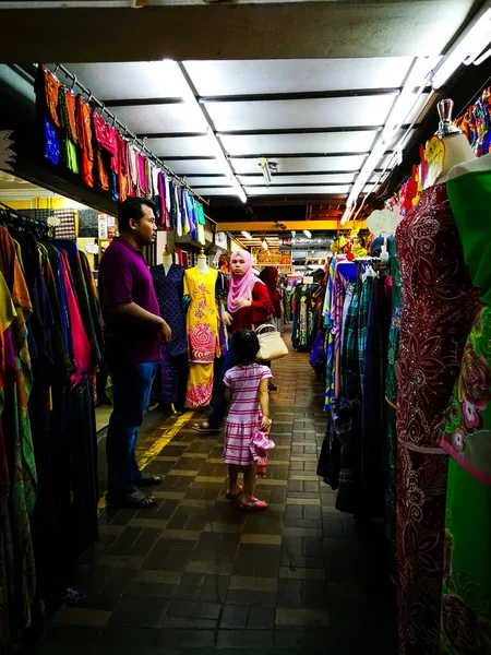 Gente Tienda Ropa Vista Calle —  Fotos de Stock