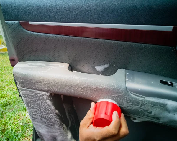 Limpieza Seco Interior Del Coche Con Espuma Especial Concepto Cuidado —  Fotos de Stock