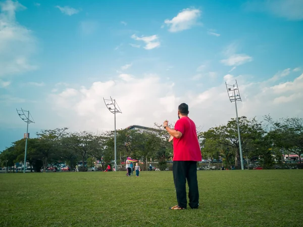 Negeri Sembilan Maleisië Oktober 2019 Familie Vlieger Spelen Het Park — Stockfoto