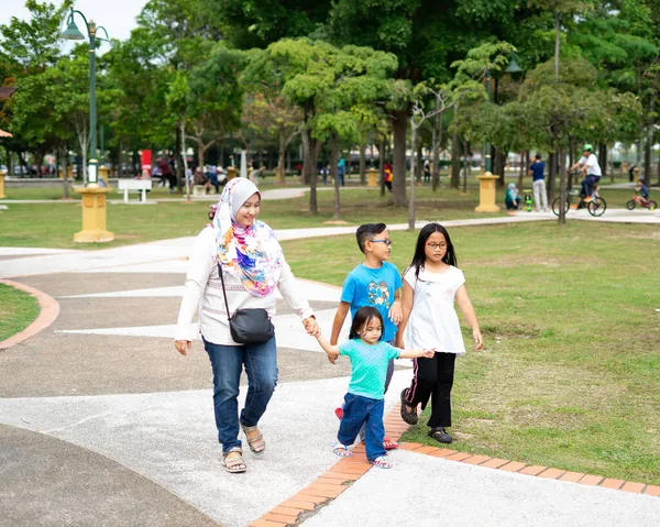 Bangi Malaysia Okt 2019 Familien Amüsieren Sich Morgen Taman Tasik — Stockfoto