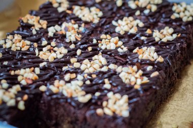Çikolatalı Kek Brownie Squares 'in yakın görüntüsü Çikolatalı Nutella ve Cevizli