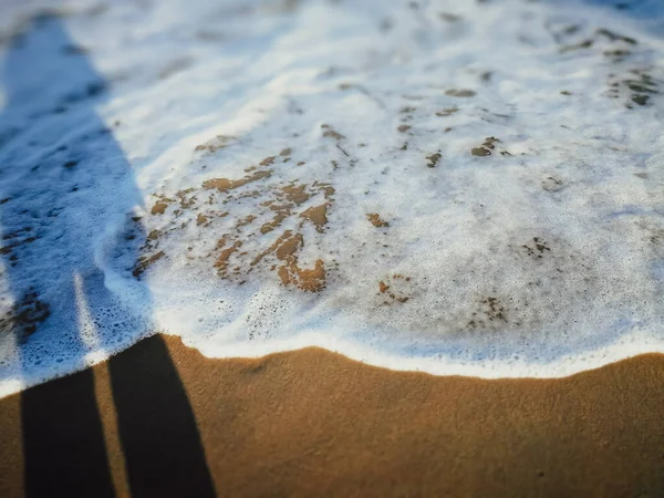 Areia Praia Mar Com Uma Espuma Branca Costa Arenosa — Fotografia de Stock