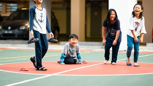 Bangi Malaysia July 2019 Children Happily Playing Baskeball Court Community — Stock Photo, Image