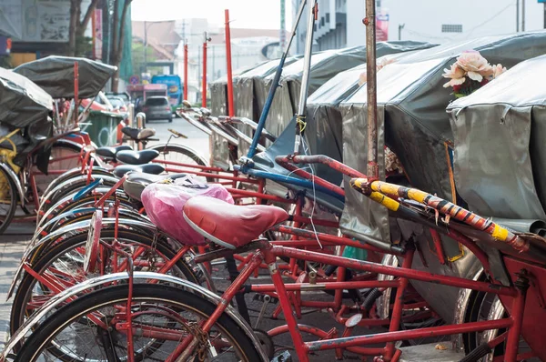 Georgetown Penang April 2019 Vintage Trishaw Зупинка Поруч Дорогою Мандрівників — стокове фото