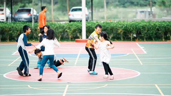 Bangi Malaysia Juli 2019 Barn Leker Glatt Basketplanen Samhällets Barn — Stockfoto