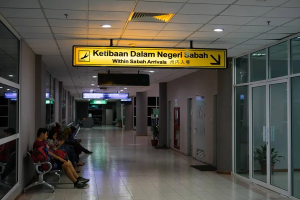 Semporna Malaysia Nov 2019 People Tawau Airport Waiting Flight — Stock Photo, Image