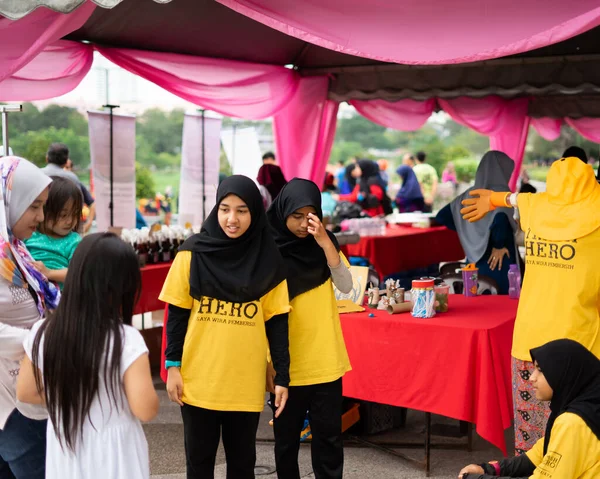 Bangi Malaysia Oct 2019 Trash Hero Malaysia Activists Educating Visitors — Stock Photo, Image