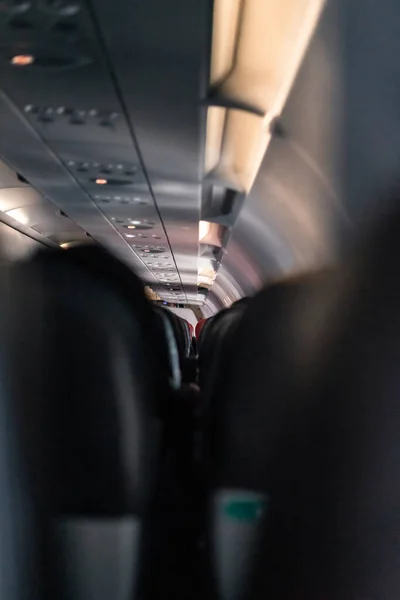 Widok Wnętrza Samolotu Między Miejscami Siedzącymi — Zdjęcie stockowe