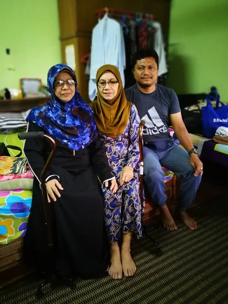 Kelantan Malásia Fevereiro 2018 Retrato Bela Família Muçulmana Feliz — Fotografia de Stock