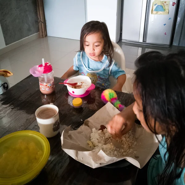 Kuala Lumpur Malaysia Листопада 2019 Діти Снідають Вдома — стокове фото