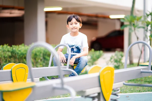 Asiatiska Barn Lekplatsen Spela Njut Glad Och Spännande Koncept — Stockfoto
