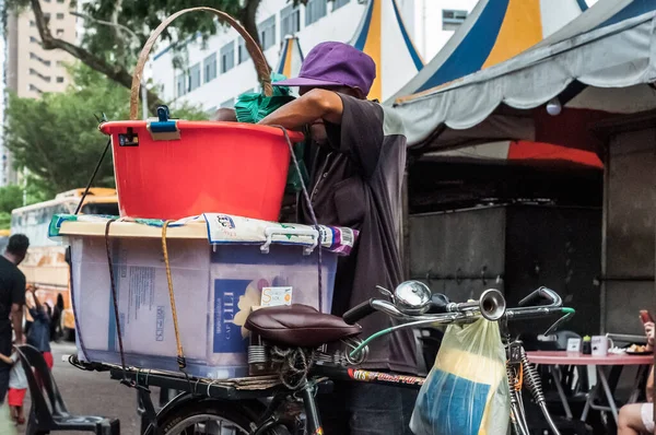 Georgetown Penang April 2019 Ντόπιο Γεράκι Που Πουλάει Τηγανητά Κολοκυθάκια — Φωτογραφία Αρχείου