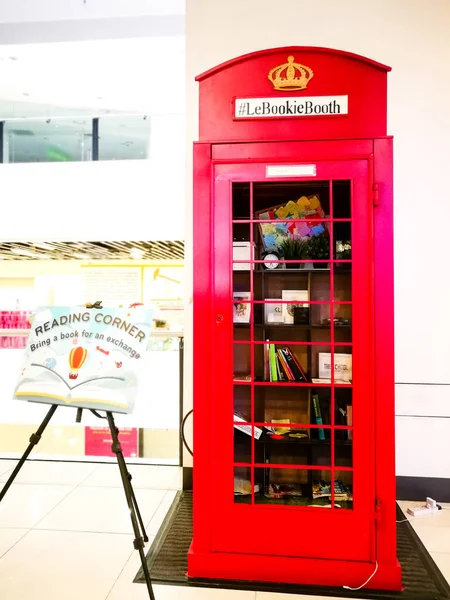 Selangor Malaysia March 2018 Old Red Phone Booth Used Library — стокове фото