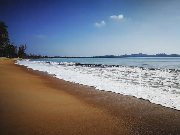 Морський Пляжний Пісок Білою Піною Піщаному Березі — стокове фото