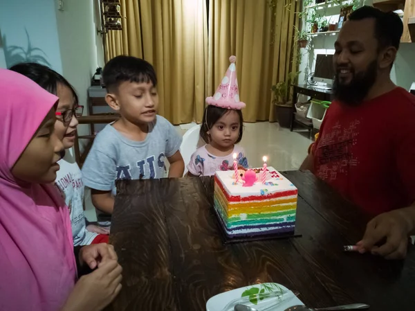 Kuala Lumpur Malajzia 2019 Május Család Kisgyermek Második Születésnapját Ünnepli — Stock Fotó