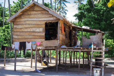 Sibuan, Malezya - 26 Kasım 2019: Sibuan Adası 'ndaki Bajau Laut köyü, Semporna, Sabah