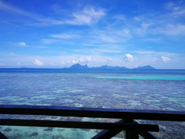 Scenery Sunny Day Coral Reef Low Tide Semporna Island Low — Stock Photo, Image