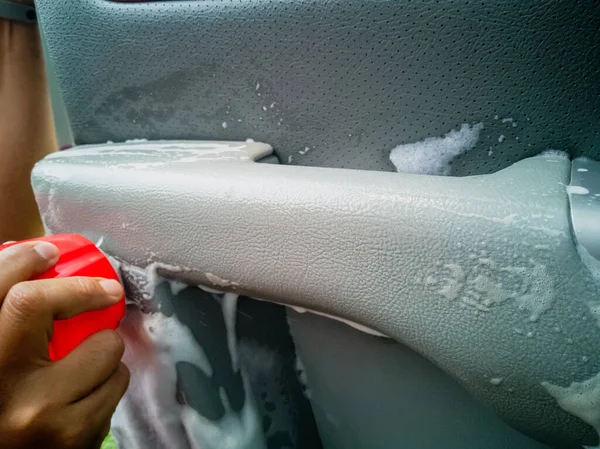 Limpieza Seco Interior Del Coche Con Espuma Especial Concepto Cuidado —  Fotos de Stock