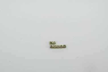 Şeker yok, şeker kötü, şekere hayır de. Diyabet kavramı, sağlığı iyileştirmek için şeker tüketiminin olmadığını öne sürüyor