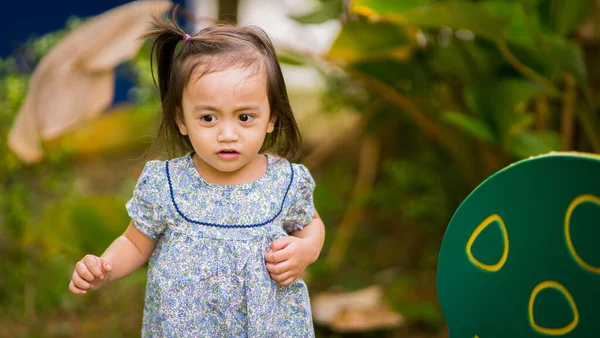Criança Asiática Feliz Criança Está Jogando Livre Parque — Fotografia de Stock