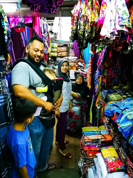 Terengganu Malaysia Feb 2018 Οικογενειακά Ψώνια Στο Pasar Payang Στην — Φωτογραφία Αρχείου