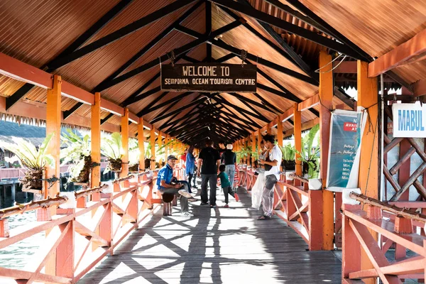 Semporna Malásia Novembro 2019 Passeio Turístico Local Entrada Dragon Inn — Fotografia de Stock