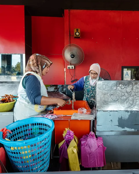 Setiu Terengganu Μαΐου 2022 Bayu Keropok Lekor Εργάτες Που Πωλούν — Φωτογραφία Αρχείου