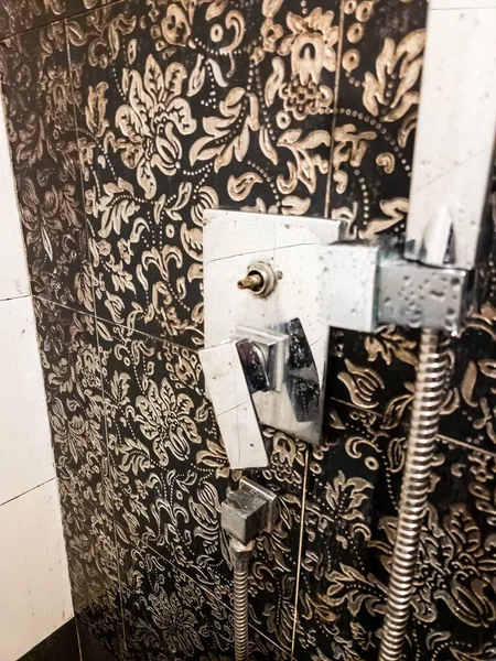Rozbitá Páka Sprchy Nerezové Oceli Koupelně — Stock fotografie