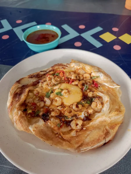 Roti Sarang Burung Pratha Looks Bird Nest Half Cook Eggs — Photo