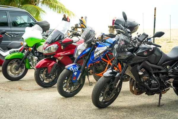 Kuala Terengganu Малайзія Червня 2022 Ряд Мотоциклетних Стоянок Вздовж Дороги — стокове фото