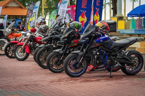 Kuala Terengganu Maleisië Juni 2022 Een Rij Van Motorfietsen Parkeren — Stockfoto
