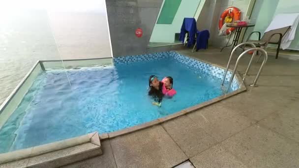 Playful Siblings Swimming Private Pool Villa Lexis Hibiscus Negeri Sembilan — Video