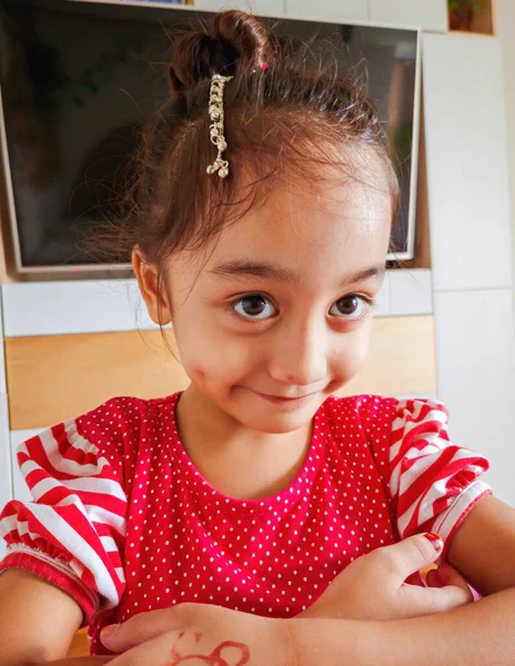 Portrait Young Beautiful Asian Little Girl Wearing Head Accessories — Fotografia de Stock