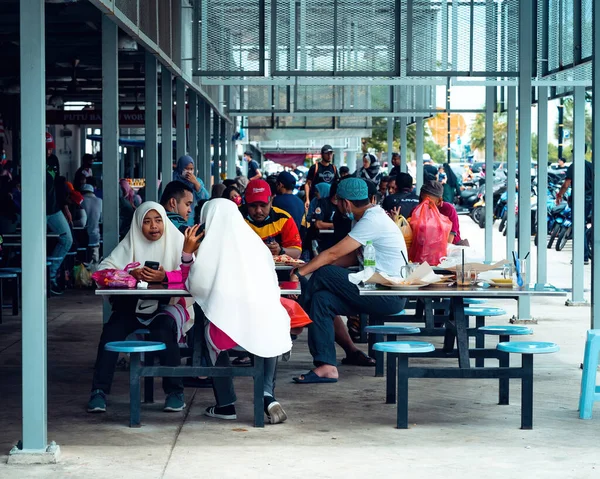 Terengganu Malaysia June 2022 Food Court Pasar Payang Full People — ストック写真