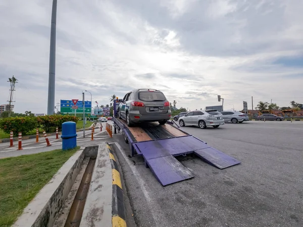 Περάκ Μαλαισία Αυγ 2022 Τρακτέρ Σπασμένο Αυτοκίνητο Στην Άκρη Του — Φωτογραφία Αρχείου