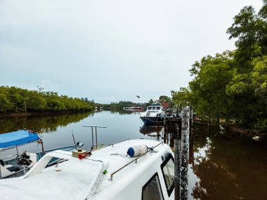 Merang, Terengganu, Malezya 'daki Jetty' de güneşli güzel bir gün..