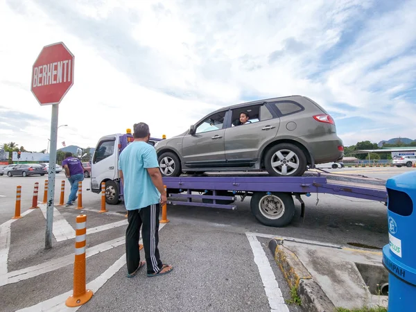 Perak Malaysia Aug 2022 Σπασμένο Αυτοκίνητο Επιβάτη Στο Συνεργείο — Φωτογραφία Αρχείου