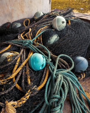 Renkli balıkçı ağlarının ve şamandıraların arka planı