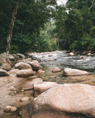 Nehrin yukarısında Sungai Kampar, Gopeng, Perak.