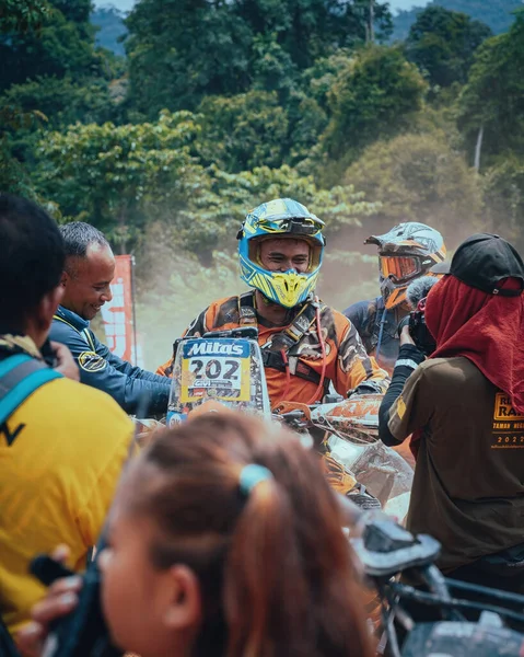 Паханг Малайзия Сентября 2022 Года Счастливый Мотоциклист Финише Rimba Raid — стоковое фото